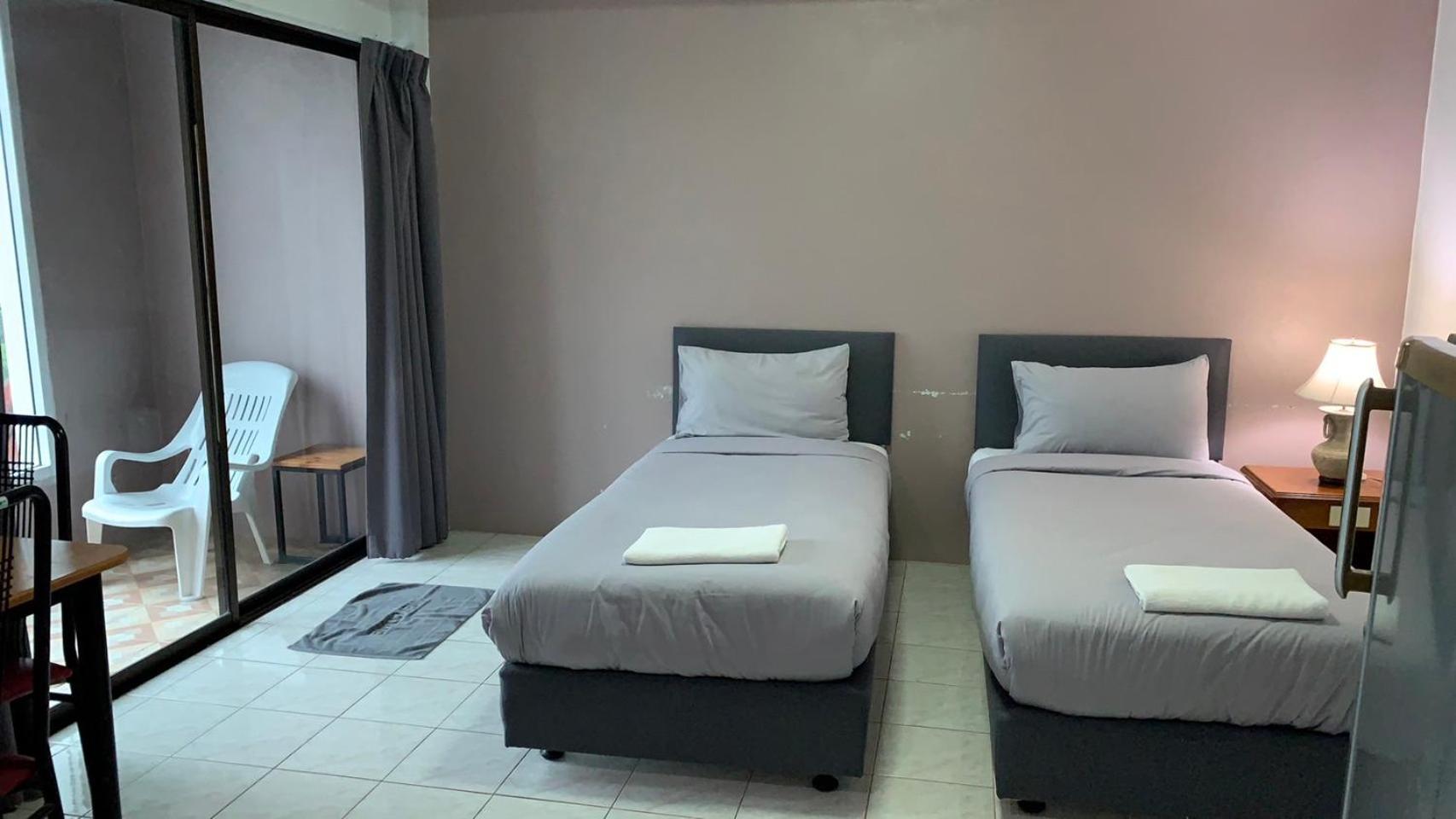 Kamalaburi Guesthouse Экстерьер фото